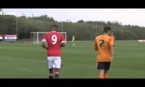 Marcus Rashford khi chưa bước ra ánh sáng