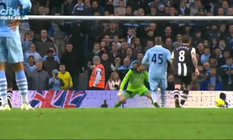 Mario Balotelli - Chuyên gia sút phạt đền