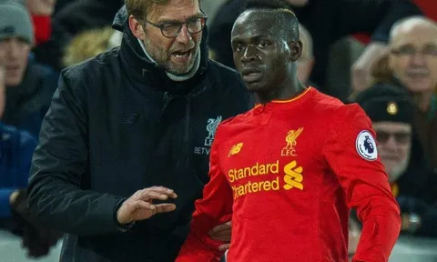 Máy bay gặp sự cố, Mane có thể không dự trận Liverpool - Chelsea