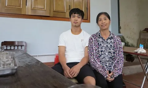 Mẹ Công Phượng: “Mong báo chí đừng khen em nó nhiều”