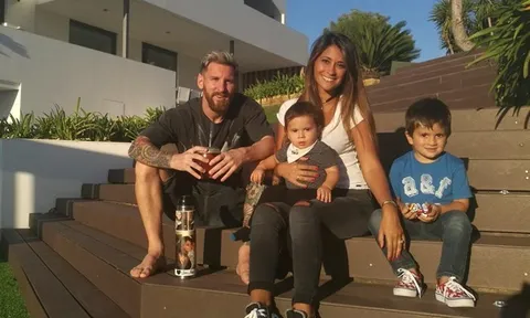 Messi mua nhà hàng xóm vì bị làm ồn