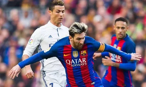 'Messi, Ronaldo là những con quái thú'