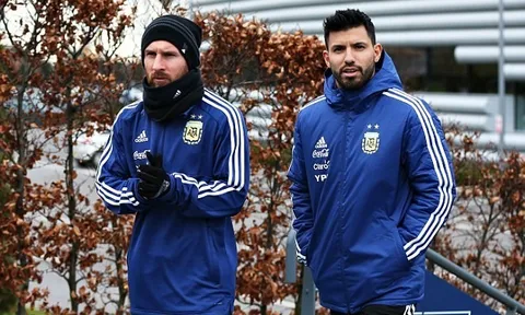 Messi và Aguero như hình với bóng khi lên tuyển