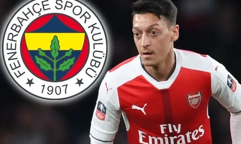 Fenerbahce muốn mua Oezil thế chỗ Van Persie