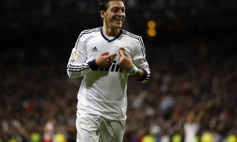 Mesut Oezil chơi rất ấn tượng tại Real Madrid