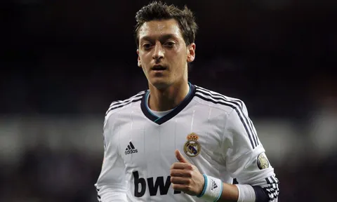 Mesut Oezil từng "bá đạo" thế nào tại Real Madrid?