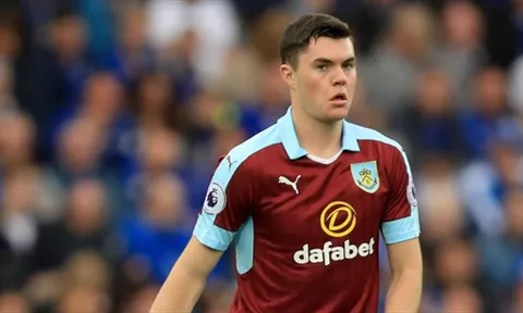 Michael Keane chơi chói sáng trong màu áo Burnley