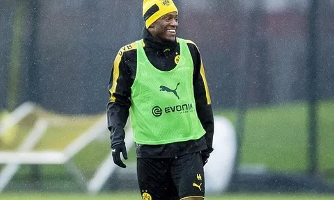 Michy Batshuayi rạng rỡ trong buổi tập đầu tiên cùng Dortmund