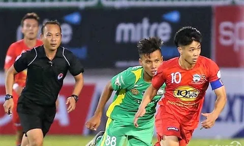 Không tung hô nhưng cũng đừng “dìm hàng” Công Phượng