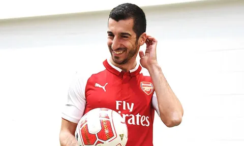 Mkhitaryan e thẹn trong ngày ra mắt Arsenal
