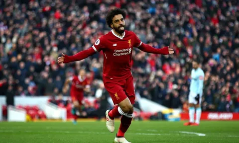 Mohamed Salah bắt kịp Suarez: Huyền thoại mới