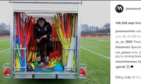 Mourinho cật lực thế này, CĐV M.U lại chẳng yêu