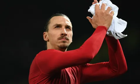 Mourinho chỉ ra những lí do Ibrahimovic sẽ ở lại Man United