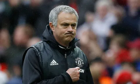 Jose Mourinho, thoả hiệp với Quỷ không bao giờ là dễ