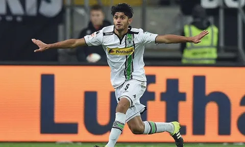 Mua sao Bundesliga, Liverpool gặp đối thủ cứng
