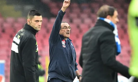 Napoli thiết lập kỷ lục, Sarri vẫn không hài lòng