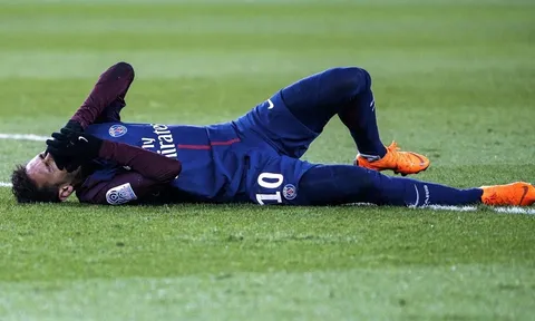 Neymar dính chấn thương nặng: PSG sợ hãi, tuyển Brazil tái mặt