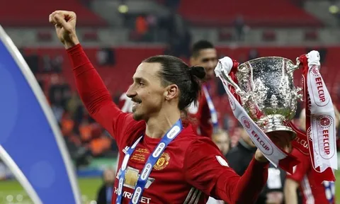 Ngày Cantona khép mình trước 'dị nhân' Ibrahimovic