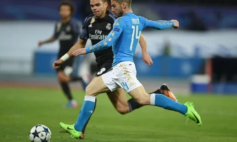 Người Napoli tự hào về thất bại trước Real