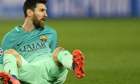 Nhận thống kê tệ nhất mùa, Messi bị Gerrard và Ferdinand chê bai