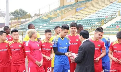 Nhiều CLB hội quân chuẩn bị cho V.League 2018