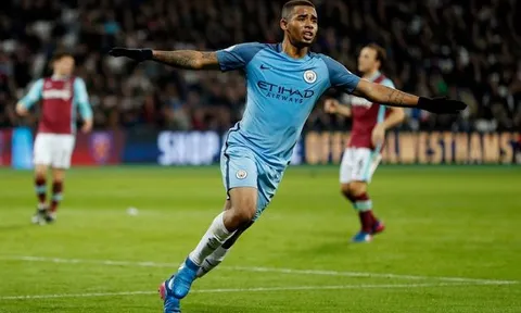 Nhìn Gabriel Jesus, nghĩ về cầu thủ trẻ Việt Nam