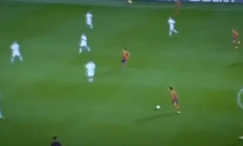 Nhìn lại màn trình diễn của Fàbregas khi còn chơi cho Barcelona