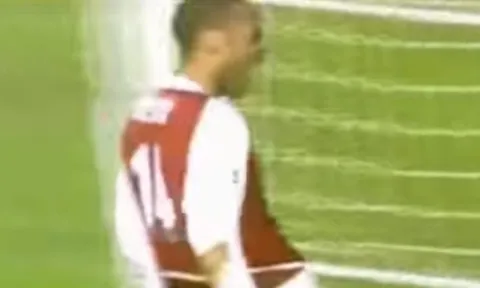 Nhìn lại mùa giải bất bại lịch sử của Arsenal