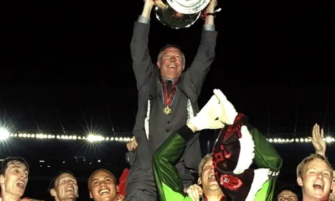 Nhìn lại sự nghiệp CÓ MỘT KHÔNG HAI của Sir Alex Ferguson