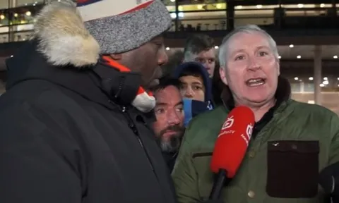 NHM Arsenal phẫn nộ, yều cầu Wenger phải đi ngay