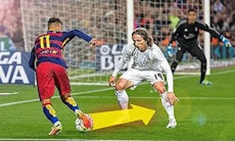 Những cú xỏ háng siêu đỉnh trên sân cỏ