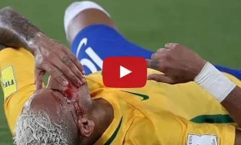 Những khoảnh khắc 'hổ báo' ít thấy của bộ 3 Messi-Suarez-Neymar