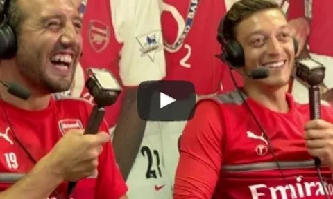 Những khoảnh khắc vô cùng hài hước của Arsenal năm 2016