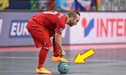 Những pha bóng khiến đối thủ phát điên trên sân Futsal
