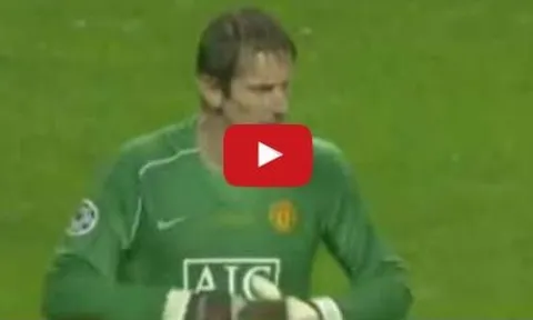 Những pha cứu thua đỉnh nhất của Edwin Van Der Sar