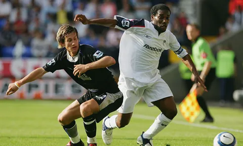 Những pha đảo chân điêu luyện của Jay Jay Okocha