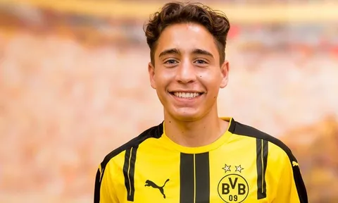 Những pha rê bóng ảo diệu của Emre Mor (Dortmund)