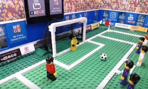 Những sai lầm ngớ ngẩn của các thủ môn theo phong cách lego