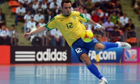 Những skill và bàn thắng kinh điển của "ông vua futsal" Falcao