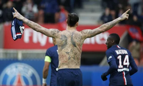 Nghỉ dưỡng thương, 'thánh Zlatan' giải trí bằng tha thu