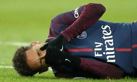 Neymar lên bàn mổ, PSG run rẩy tái đấu Real