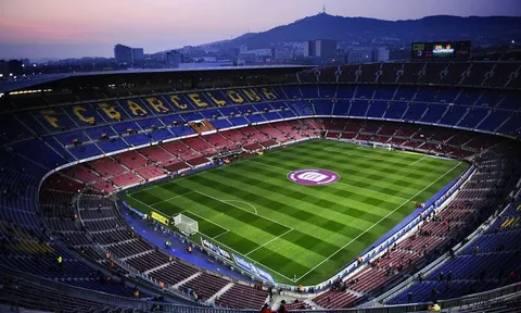 NÓNG: Barcelona sắp bán tên sân Camp Nou
