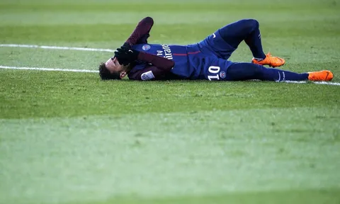 NÓNG: Neymar xong ca mổ, ấn định ngày trở lại