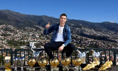 NÓNG: Nhận nhiều đề nghị khủng, Cristiano Ronaldo sắp rời Real?