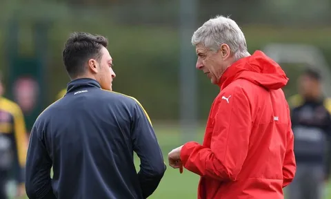Nóng: Oezil chắc chắn rời Arsenal