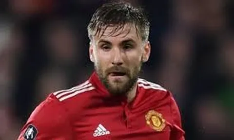 NÓNG: Shaw to tiếng với Mourinho trên sân tập