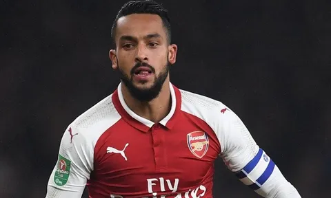 NÓNG: Southampton lên tiếng, Walcott sắp rời Arsenal