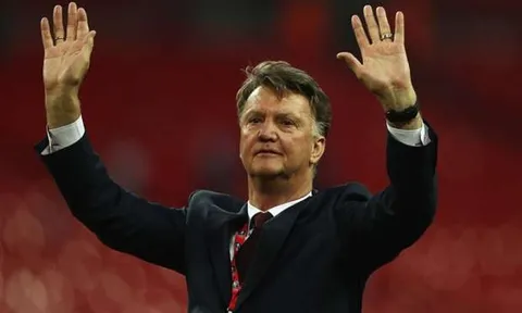 NÓNG: Van Gaal CHÍNH THỨC giải nghệ