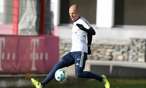 Ở tuổi 33, Robben vẫn tung hoành trên sân tập Bayern Munich