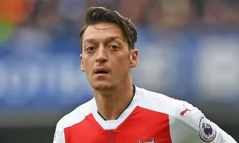 'Oezil nên rời Arsenal nếu muốn tìm danh hiệu lớn'